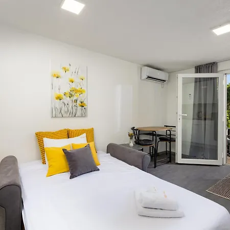Tiny House Studio In Krk City Center Krk Town Exterior photo