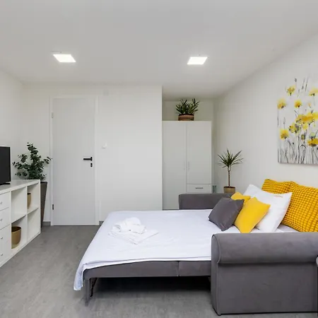 Tiny House Studio In Krk City Center Krk Town Exterior photo